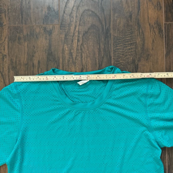 ZYIA Active Chill XL Long Sleeve Perforated Mesh Quick Dry Top - Picture 5 of 7